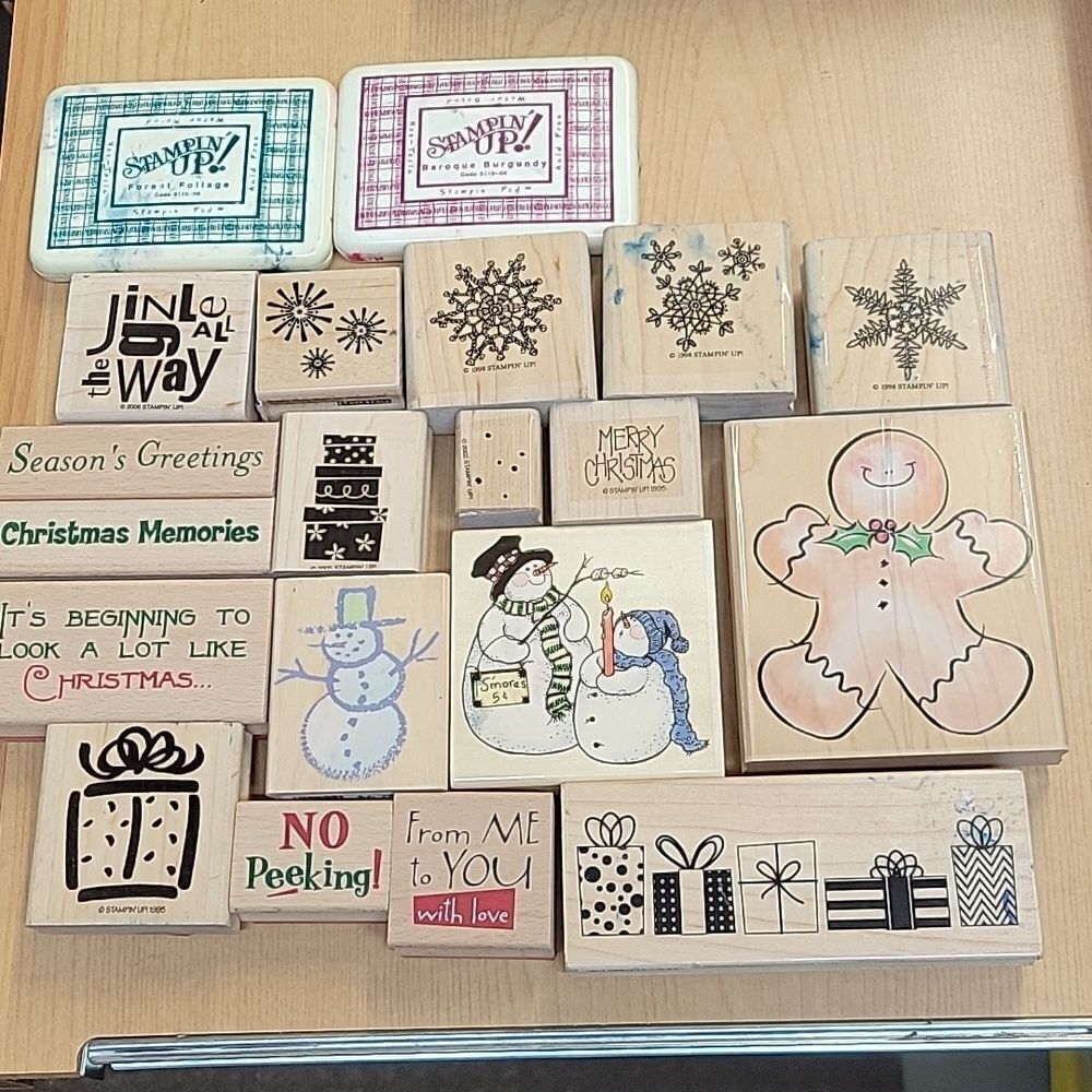 Stampin Up lot of 18 Christmas stamps and ink‎ pads (set D)